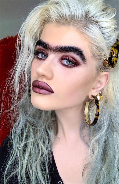 Model With Bushy Eyebrows Receives Death Threats Online Au