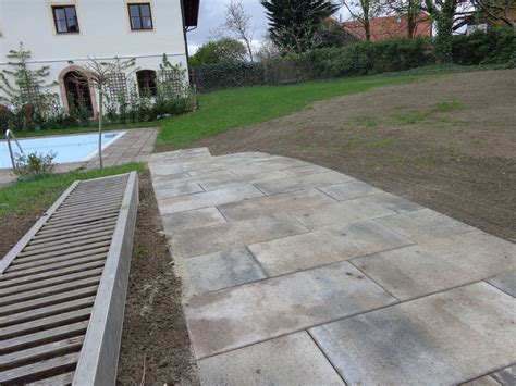 Freuen sie sich auf eine erholsame zeit in einem blühenden garten, der ihren wünschen und bedürfnissen entsprechend. Wege - Garten- & Landschaftsbau Salzburg