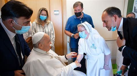 El Papa Nombró “asistente Sanitario Personal” Al Enfermero Que En 2021 Le “salvó La Vida