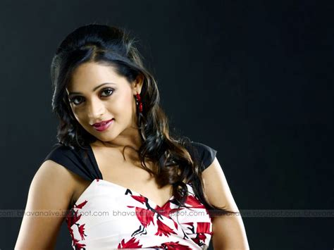 Bhavana Menon Hd Photos Wallpapers Film Posters Videos With Out Water Mark Free