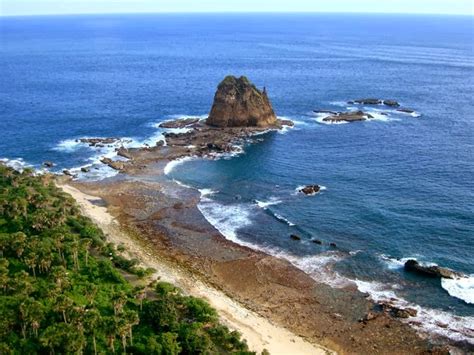 Kamu bisa melacak no hp lewat google maps, whatsapp, dan aplikasi lain yang biasanya meminta izin untuk mendapatkan akses terhadap perangkat gps yang kamu gunakan. Tempat objek wisata pantai tanjung papuma jember jatim | Gambar Pemandangan Alam