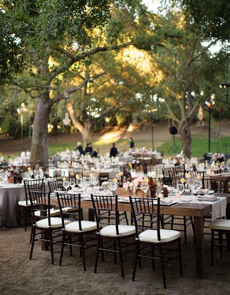 Discover your perfect wedding venue in someone's backyard. long table reception layout Archives - Weddings Romantique