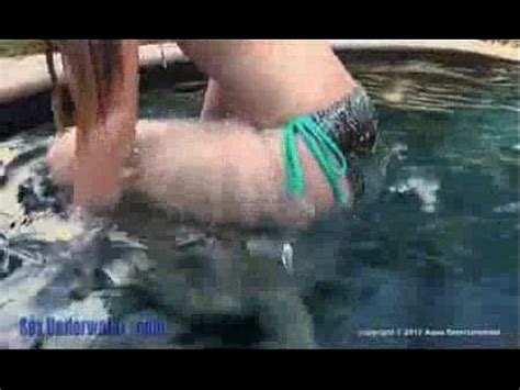 Lesbian Pussy Eating Under Water Xnxx Com