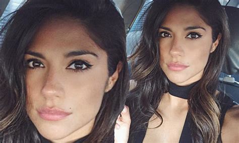 Pia Miller Shows Off Her Flawless Radiant Complexion And Cleavage In Selfie Daily Mail Online