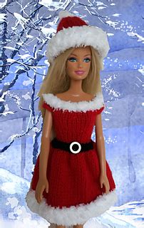 Make this fun santa hat for kids and teenagers with our christmas knitting pattern. Ravelry: Barbie Santa dress and hat pattern by linda Mary