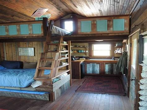 Brilliant 15 Marvelous Log Cabin Interior Design For Tiny House Ideas