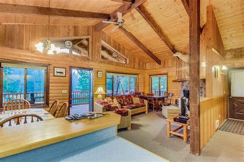 Serene Two Level Lakefront Chalet With Two Decks Great Views