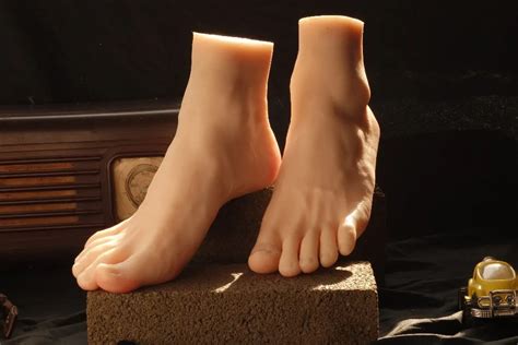 New Arrival Silicone Female Sexy Foot Mannequin Foot Model New Style
