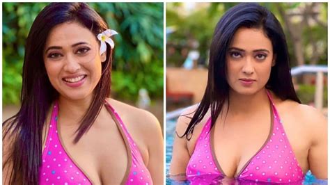 Shweta Tiwari Gives Summer Goals With Her Latest Bikini Pictures News18