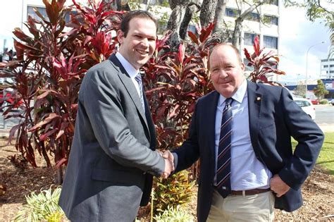 Senator Throws Weight Behind Port Alma Queensland Country Life Qld