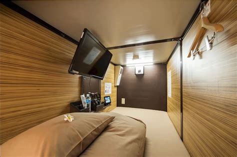 Capsule hotels provide cheap, basic overnight accommodation for guests who do not require or who cannot afford larger, more expensive rooms offered by more conventional. 8 high-tech pod hotels that will change the way you travel | Business Insider
