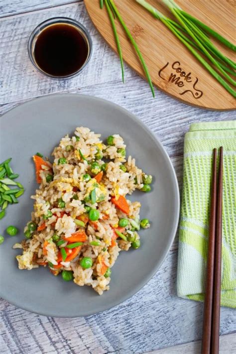 The recipe is very simple with the ingredients that we can find. Chinese Fried Rice Recipe in a Restaurant Style - Cook.me Recipes