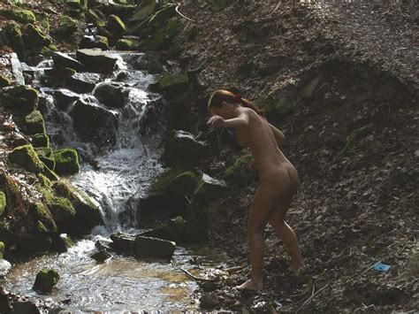 Susana Spears Naked Walk Nude In Public