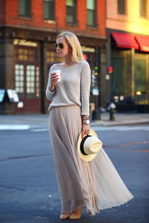 Ultra Easy Ways To Wear A Pleated Skirt This Week