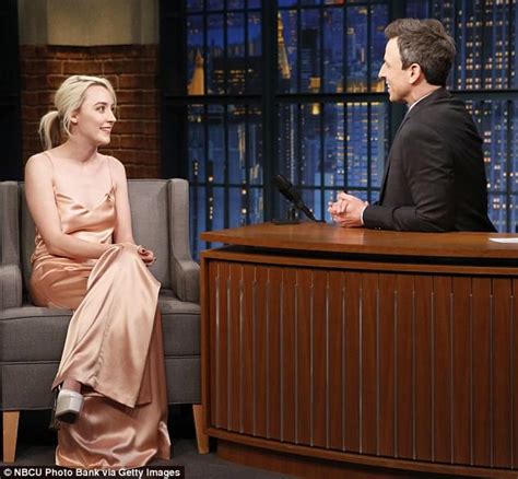 Saoirse Ronan Says She Had A Drink Before Seeing Lady Bird Daily Mail Online
