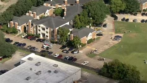Officer Killed 3 Wounded After Shooting At Houston Apartment Complex