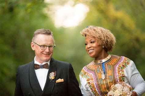 For Interracial Couples Growing Acceptance With Some Exceptions The New York Times