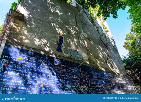 Le Mur Des Je Taime Le Mur De Lamour à Paris France Photographie