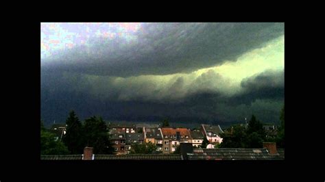 Juni 2016 gab es in nrw, den niederlanden und belgien schwere unwetter mit großem hagel. Unwetter über NRW (09.06.2014) - YouTube