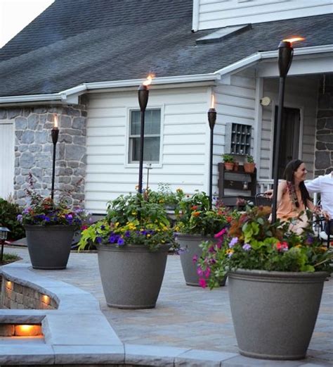 26 Diy Tiki Torch Ideas For Your Garden Balcony And Porch