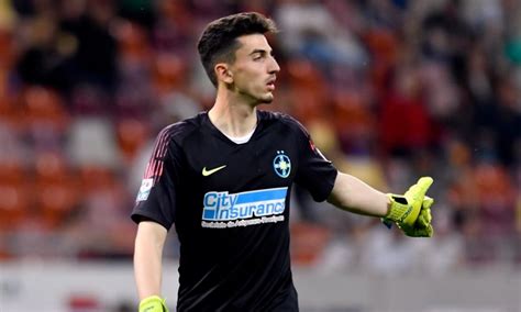 Bun venit pe pagina mea oficiala. FCSB rămâne din nou fără portar! Andrei Vlad a fost trimis ...