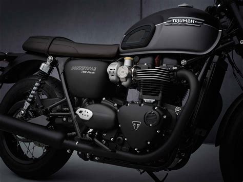 Triumph Bonneville T120 Black Modern Classic Streetbike