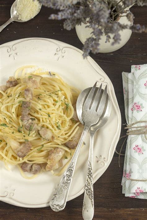 La receta auténtica de espaguetis a la carbonara tal como se prepara en italia. espaguetis carbonara baja | Recetas italianas, Recetas ...