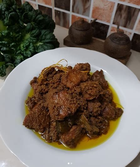 Inilah tempatnya segala resep masakan enak! Resep Masakan Rendang Daging Sapi Ala Padang - Resep Hari Ini