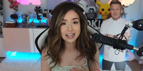 Pokimane Gives Away Over 10000 To Smaller Streamers