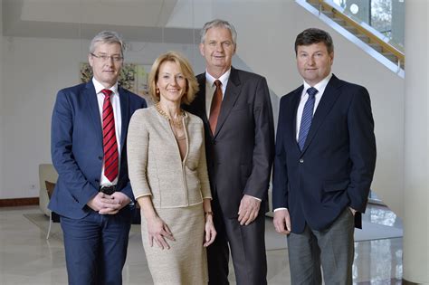 Wo mit spaß fürs leben gelernt wird gemeinsame presseinformation der caritas kärnten und der unternehmen infineon austria, bks bank, hasslacher gruppe, lindner recyclingtech, ortner reinraumtechnik, rotaryclubs spittal an der drau und des kiwanisclubs spittal an der drau. BKS-Team mit neuer Verstärkung - Spittal