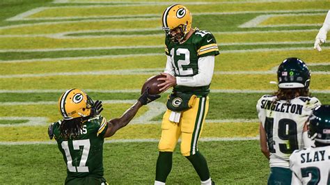 Packers Aaron Rodgers Becomes Fastest Qb To Net 400