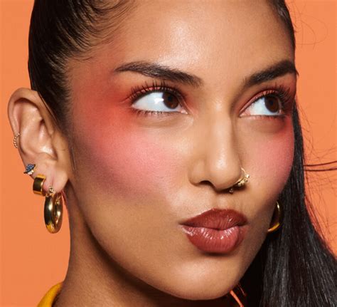 How To Find The Right Blush For Your Skin Type The Memo Mecca