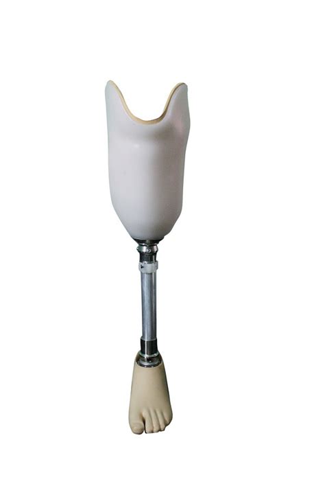 Evolution Functional Prosthetic Below Knee Prosthesis With Single Axis