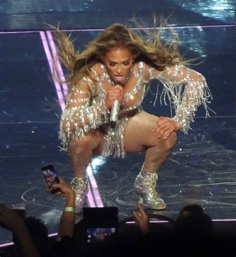 Thats What Makes Her Bootyful Jennifer Lopez 48 Wows With Bizzare