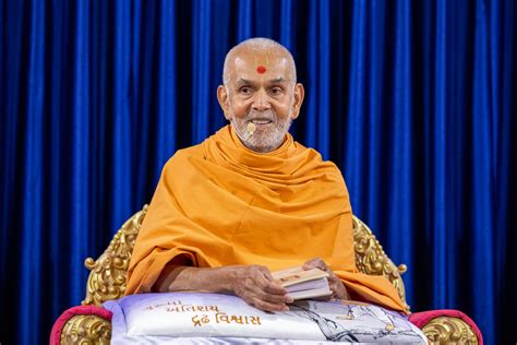 20 October 2020 Hh Mahant Swami Maharajs Vicharan Nenpur India