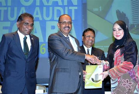 Dengan ini disahkan bahawa penama di bawah merupakan pegawai. Laporan Audit: 119 pegawai Kerajaan berdepan prosiding ...