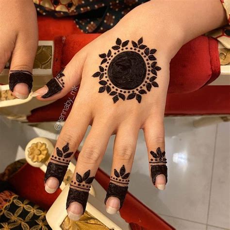 50 Simple Mehndi Designs For Front Hand 2021