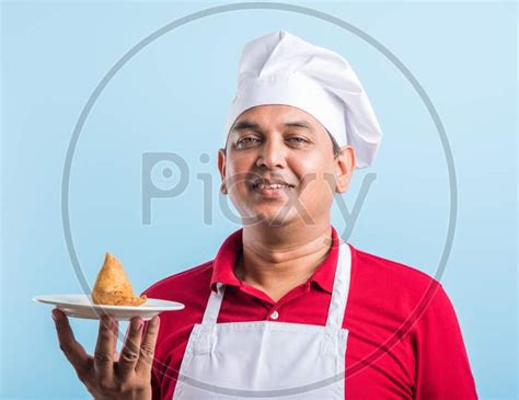 Image Of Indian Male Chef Cook In Apron And Wearing Hat Xg731797 Picxy