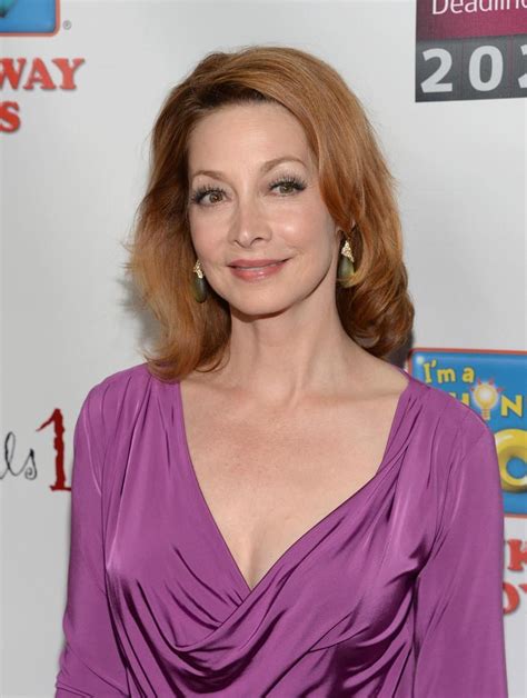 51 hottest sharon lawrence bikini pictures are hot as hellfire the viraler