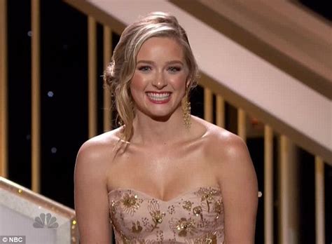 Kelsey Grammer S Daughter Greer Wears Stunning Gown On Stage At The