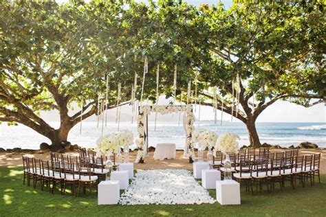 Where to have your big day. How to Plan a Destination Wedding in Hawaii