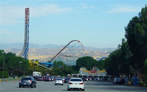 Six Flags Magic Mountain Park Info Rides And Attractions Theme Park