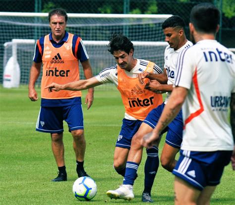 Fly air canada, voted best airline in north america by skytrax and global traveler magazine. São Paulo x Botafogo: saiba como assistir ao jogo AO VIVO ...