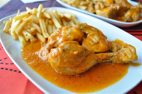 2 contramuslos de pollo con piel. Receta de pollo guisado en olla rápida | Como cocinar ...