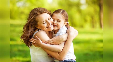 انشاء در مورد مادر و توصیف شخصیت مادران ساده و زیبا