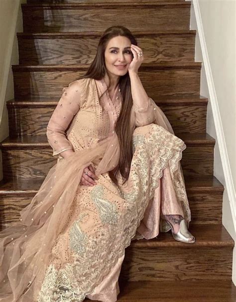 Reema Khan Appears To Be Like Elegantly Lovely In Newest Photos Lets