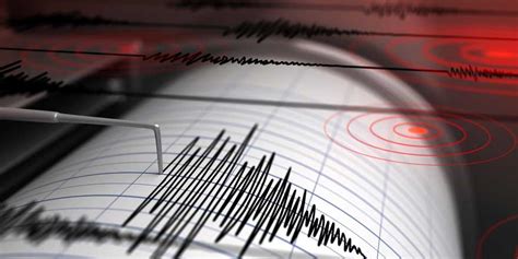 Depremin merkez üssünün muğla'nın datça ilçesine 237 kilometre mesafede olduğu belirlendi. Muğla'da korkutan deprem!