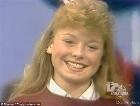 Kelly Ripa Puts Her Prom Dance Moves On Show In Unearthed Eighties