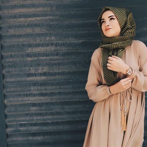 Pin By Javaria Javaid On Dpz Hijab Fashion Muslim Fashion Muslimah