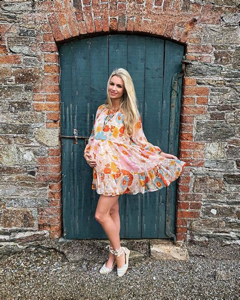 Rosanna Davison Shares Diet And Fitness Routine During Twin Pregnancy